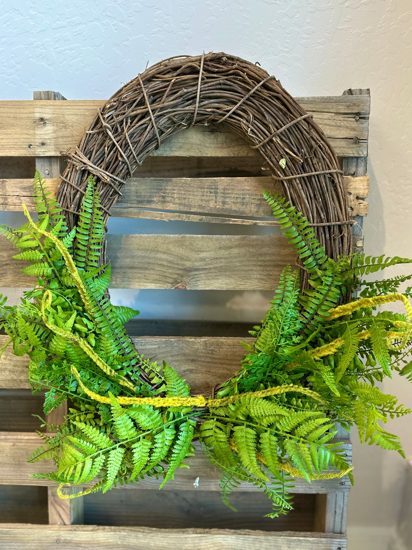 28" Oval Mixed Fern Wreath